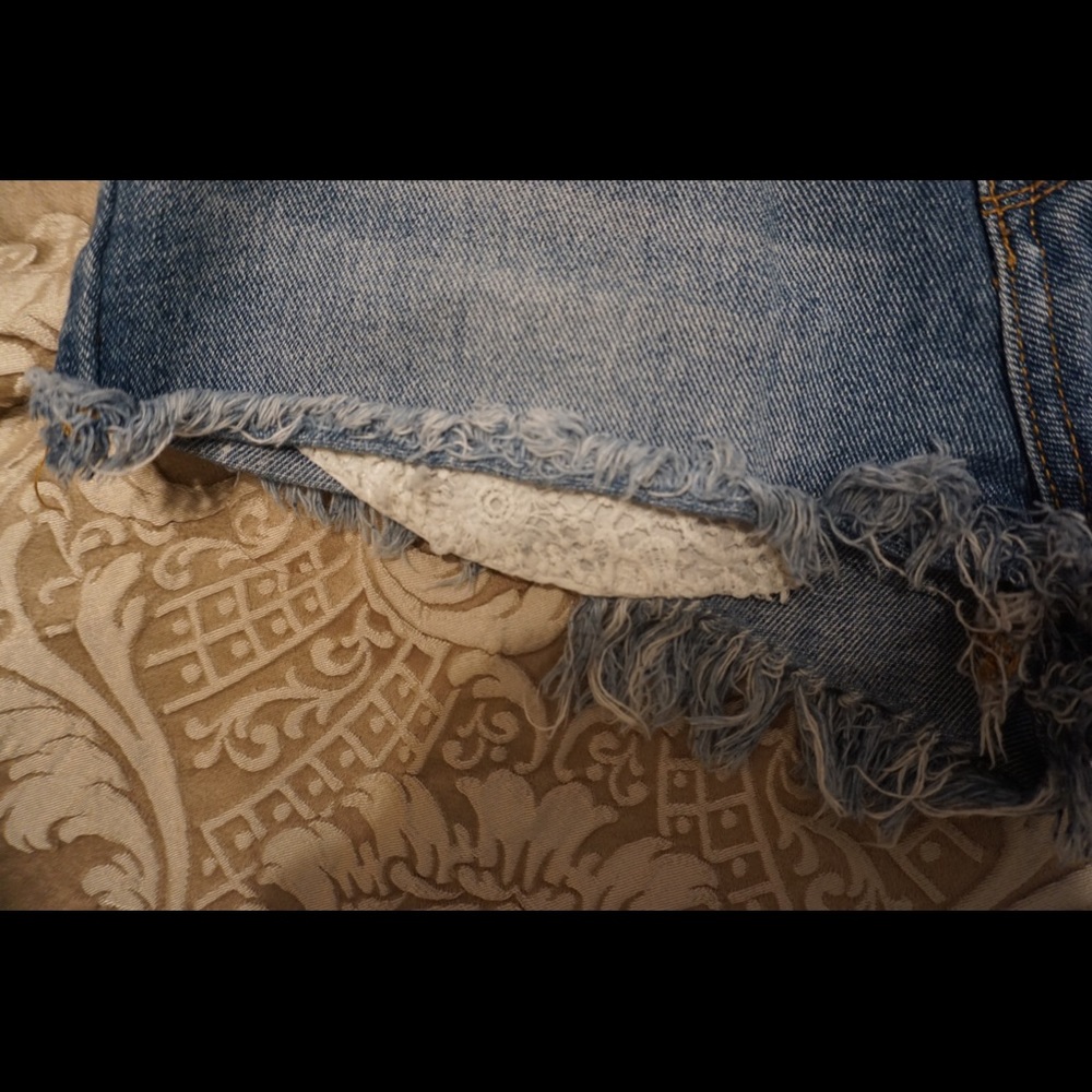 Shorts - Picture 2 of 4